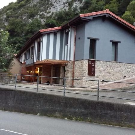 Casas La Xiuca Vendégház Corras de la Puente Kültér fotó